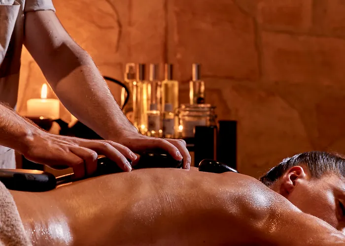 Kouros Hotel & Suites